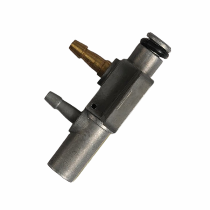 Oljepump i gruppen hos Gräsklipparbutiken (5371183-01)