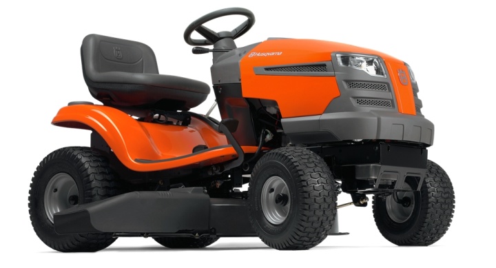 Husqvarna TS 138 Traktor i gruppen Åkgräsklippare / Husqvarna Traktorer hos Gräsklipparbutiken (9604104-21)