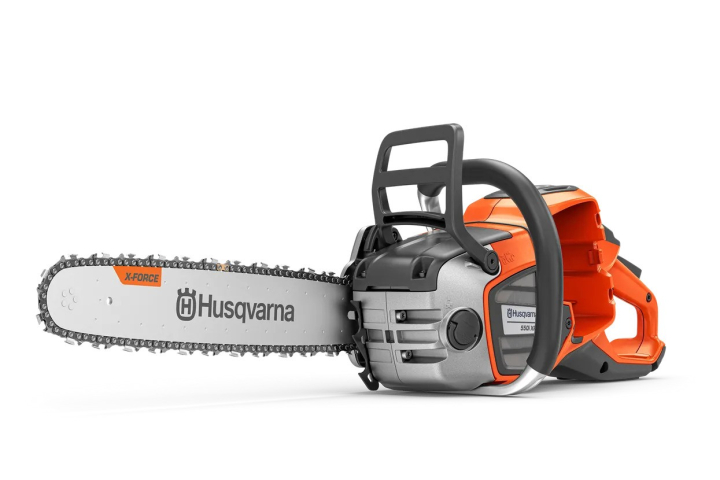 Husqvarna 550i XP® G Batteri motorsåg i gruppen Skog och Trädgårdsprodukter / Husqvarna Motorsågar / Batterimotorsågar hos Gräsklipparbutiken (9707460-15)