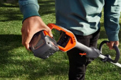 Husqvarna 215iL Tri-Cut utan batteri och laddare Husqvarna 215iL Tri-Cut utan batteri och laddare