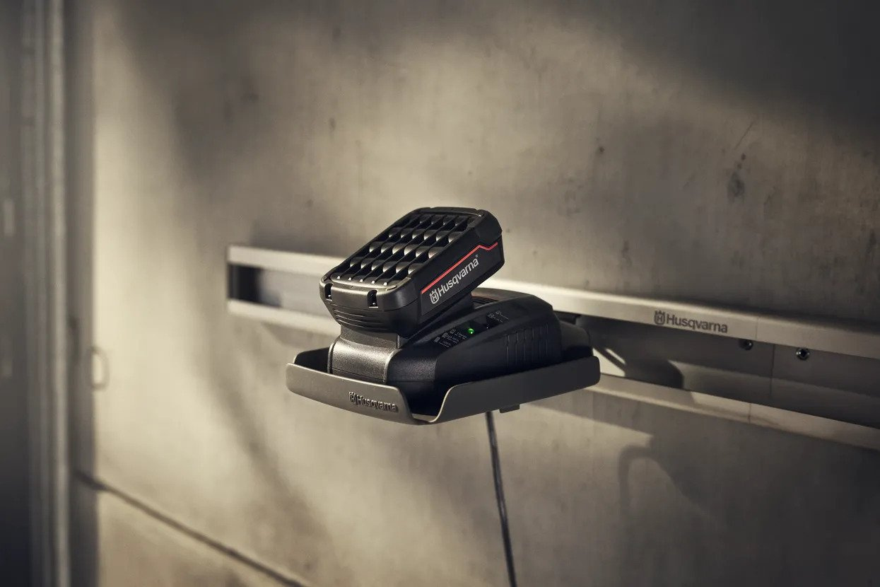 Husqvarna Aspire™ batteriladdare 18-C70