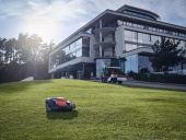 Husqvarna Automower® 550 EPOS™ Robotgräsklippare Husqvarna Automower® 550 EPOS™ Robotgräsklippare