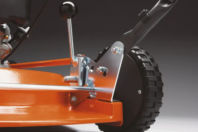 Husqvarna LB448iV batterigräsklippare