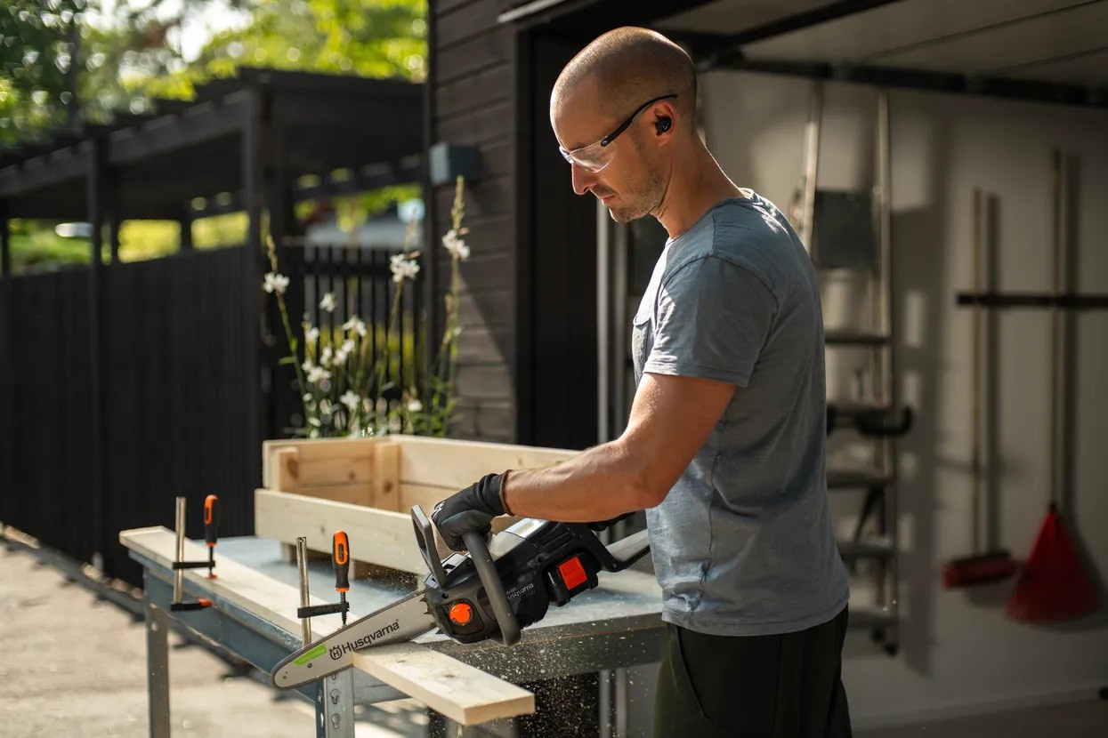 Husqvarna Aspire™ C15X med batteri och laddare