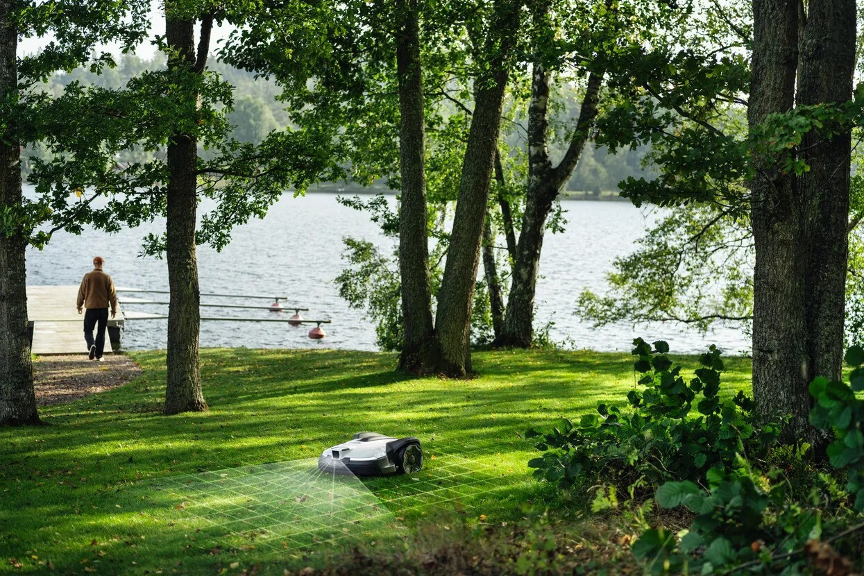 Husqvarna Automower® 430V Nera Robotgräsklippare