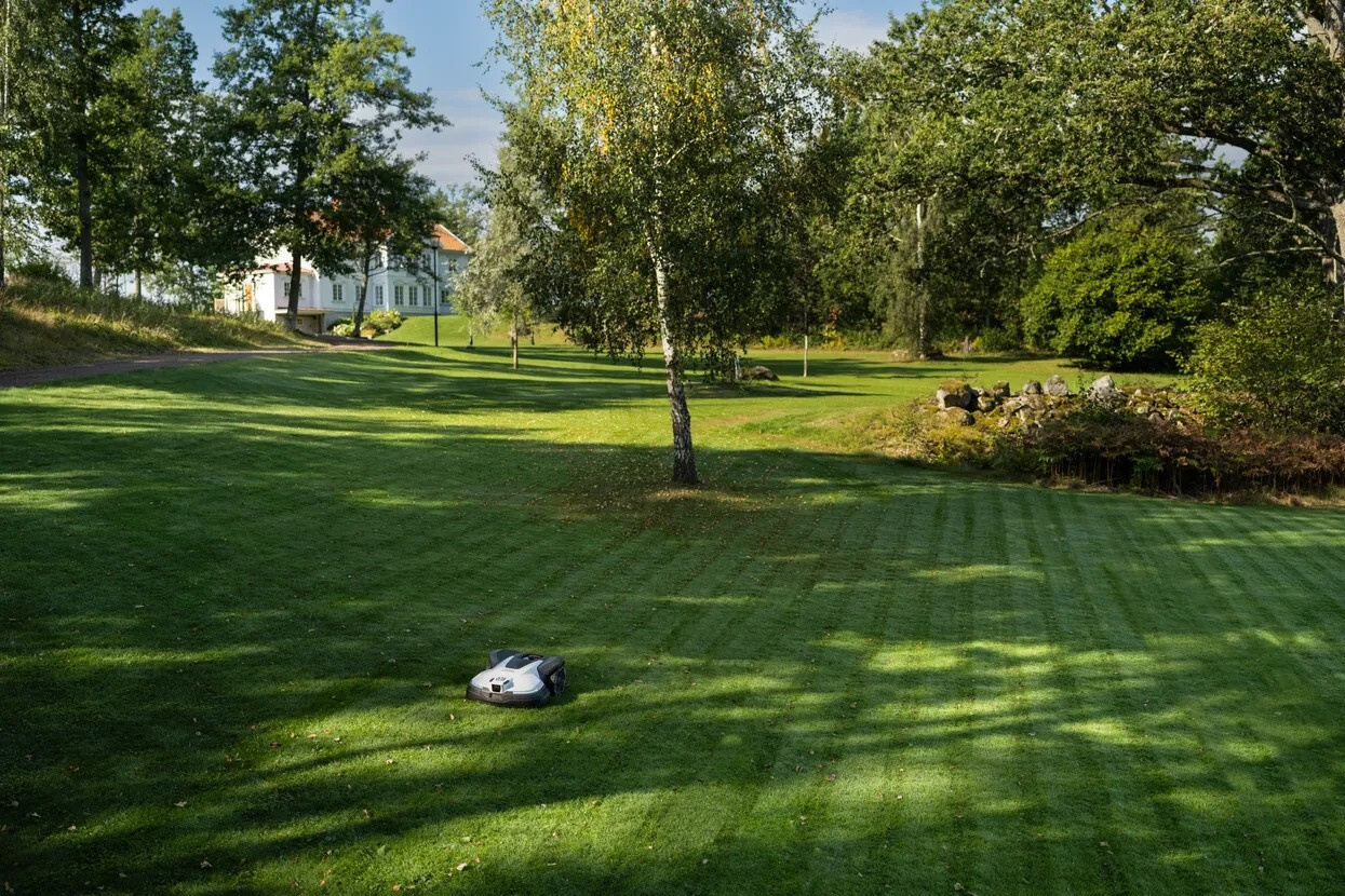 Husqvarna Automower® 450V Nera Robotgräsklippare