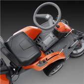 Husqvarna Rider 214TC med Combi 103 klippaggregat Husqvarna Rider 214TC med Combi 103 klippaggregat